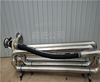 飛機加油地爬管